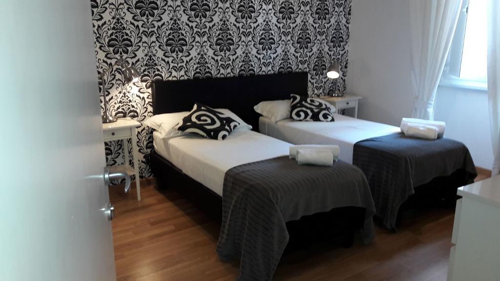 Blue Star Luxury Apartment San Giovanni - Colosseo روما المظهر الخارجي الصورة